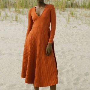 LAST CHANCE - ONLY UNTIL 12/20/24 - Terracotta long-sleeves midi Dress